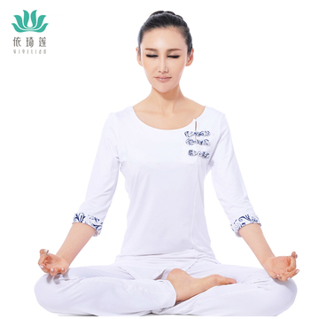依琦莲2016秋冬新款中袖白色瑜伽服套装青花瓷风格