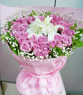 33枝紫玫瑰百合花束妇女节生日送女生 广州同城鲜花速递 全国送花