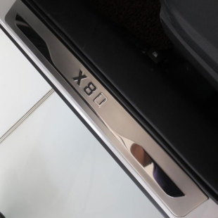 包邮一汽奔腾X80专用门槛条b50不锈钢迎宾踏板门坎条带LED灯 改装