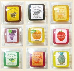韩国水果精油皂 进口手工精油皂洁面皂 草莓蜂蜜竹炭皂正品批发