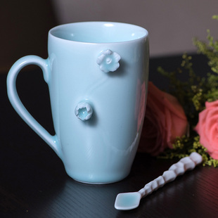 特价赠勺杯子陶瓷水杯创意可爱 青釉雕花情侣马克杯咖啡杯牛奶杯