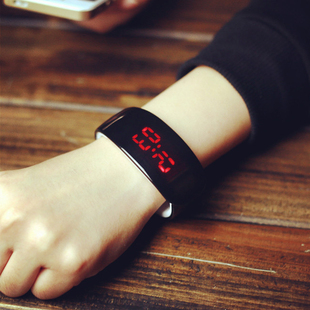 2015新款led手镯手环手表电子表海豚表学生情侣手表生日礼物手表