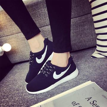 新款韩版潮流运动鞋跑步鞋网面透气轻便休闲鞋黑白女鞋学生低帮鞋
