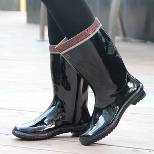飞鹤正品女士雨靴 黑色水鞋 橡胶中筒农用雨鞋 冬季防滑防水雨靴