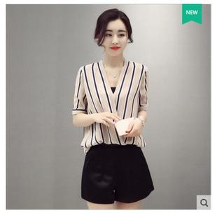 2016夏新款韩版条纹V领雪纺衫修身短裤两件套休闲时尚气质套装女