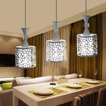 北欧宜家铁艺吊灯现代简约咖啡厅卧室餐厅吧台创意LED三头餐吊灯