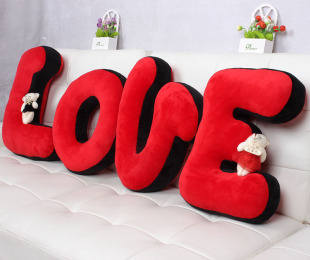 沙发抱枕客厅靠垫LVOE字母婚庆用品卧室抱枕结婚礼物创意定制包邮